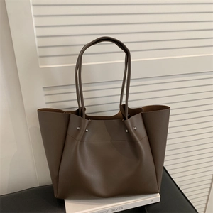 Women Large Capacity PU Leather Tote Bag Retro Simple Shoulder Bag With Rivets For Office Shopping Daily Commuting Handbag