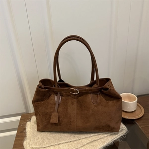 Vintage Suede Large Capacity Tote Bag For Women Winter Korean Street Style Shoulder Bag With Metal Buckle Commuting Handbag
