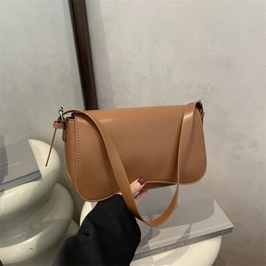 Retro PU Leather Underarm Shoulder Bag For Women Minimalist Wavy Bottom Design Fashion Flap Small Square Bag Daily Purse