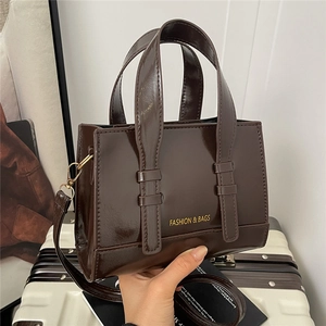 Sac À Bandoulière Carré En Cuir PU Brillant Pour Femmes Sac À Main Minimaliste Tendance Fourre-tout Quotidien