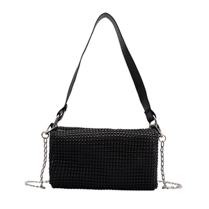 Sac carré bandoulière noir à strass tendance avec chaîne et texture scintillante