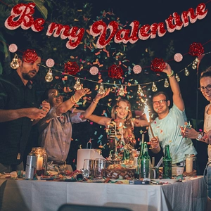 Bannière Be My Valentine avec lettres pailletées rouges et roses pour décor de fête