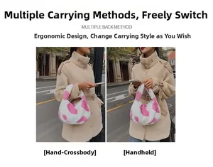 Sac à main en peluche rose et blanc présenté porté à la main et sur le bras au quotidien