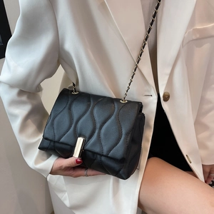 Sac à Bandoulière Vintage Matelassé pour Femmes en Cuir PU Avec Chaîne Dorée Petit Sac Carré à la Mode