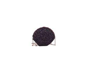 Sparkly sequin shell-shaped crossbody bag with gold chain and pearl decoration