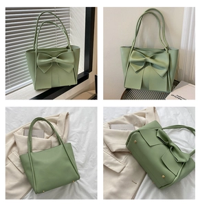 Vues détaillées du sac cabas vert clair avec grand nœud et pieds de protection
