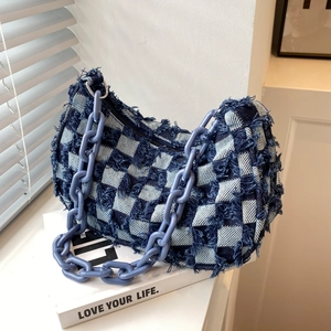 Retro denim ruitpatroon halve maan tas met paarse ketting en gerafelde randen