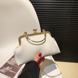 Vintage Damen Plissee Umhängetasche PU Leder Gold Metallkette Handtasche Kussverschluss Abendclutch Elegant Schick Damen Partytasche