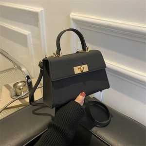 Women Vintage PU Leather Small Square Crossbody Bag Metal Twist Lock Top Handle Retro Fashion Handbag Shoulder Bag