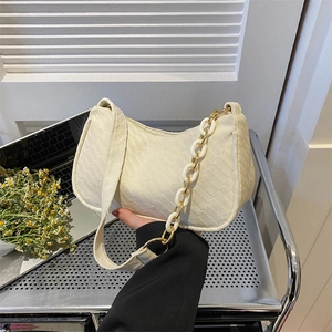 Fashionable cream white chain hobo bag with twill texture and acrylic link strap