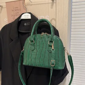Retro Crocodile Pattern Shell Handbag Women PU Leather Crossbody Shoulder Bag Golden Hardware Elegant Fashion Purse