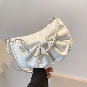 Sac à bandoulière blanc tendance avec grand nœud et poignée élégante en perles pour femme