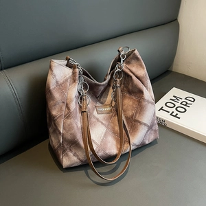 Women Large Capacity Tote Bag Diamond Quilted Washed Texture Retro Fashion Shoulder Bag With Metal Chain Strap Fashion Bag