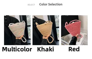 Détails de sacs seaux tissés à la main avec boutons en nacre et motifs colorés
