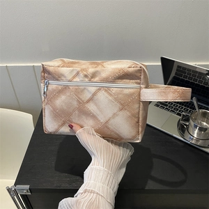 Trousse à Maquillage en Toile à Damiers pour Femmes Pochette de Maquillage Vintage Matelassée Organisateur de Toilette de Voyage Avec Poignée Sac à Main Zippé