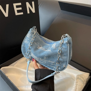 Vintage Distressed Denim Underarm Bag With Metal Chain Strap Retro Ripped Denim Hobo Shoulder Bag For Women Street Style Bag