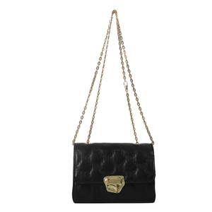 Elegante borsa trapuntata in pelle nera con catena dorata e fibbia in metallo chic