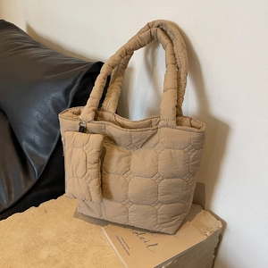 Large Capacity Urban Simple Quilted Nylon Tote Bag With Small Zipper Pouch Padded Fashion Shoulder Bag For Women Daily Work