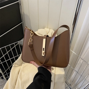 Women Minimalism PU Leather Underarm Bag Retro Golden Buckle Metal Chain Shoulder Bag Daily Office Commuting Handbag