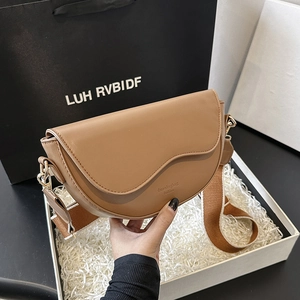 Women Fashion PU Leather Saddle Shoulder Bag Minimalist Solid Color Wave Flap Crossbody Purse Daily Commuter Handbag