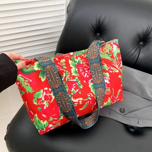 Sac Cabas en Nylon pour Femmes avec Imprimé Fleuri du Nord-Est et Bandoulière Large Géométrique Ethnique Sac à Bandoulière Vintage Fleuri Décontracté Grande Capacité