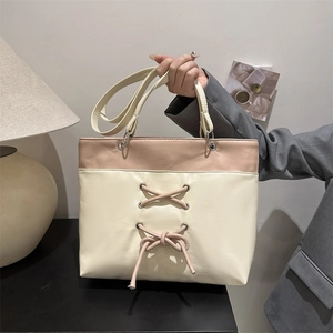 Sac Fourre-tout Mode pour Femmes en Cuir PU Grande Capacité Minimaliste Urbain Sac à Bandoulière Avec Décor de Nœud à Lacets