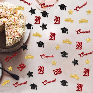 Détails de confettis de remise de diplôme 2023 avec paillettes rouges et étoiles dorées