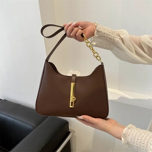 Vintage PU Leather Underarm Bag For Women With Gold Metal Clasp Chain Strap Retro Hobo Shoulder Bag Commute Fashion Handbag