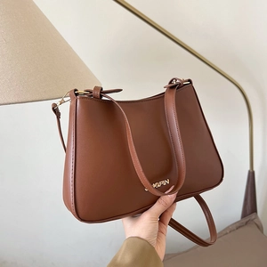 Borsa a tracolla minimalista in pelle PU marrone scuro con logo dorato da donna