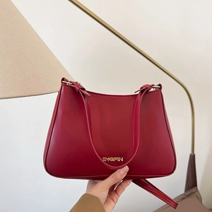Borsa a spalla rossa classica con logo JINGPIN dorato e texture in pelle liscia