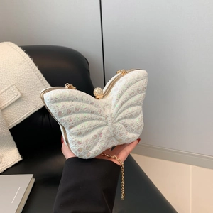 Pochette papillon élégante avec paillettes blanches et chaîne dorée pour soirées
