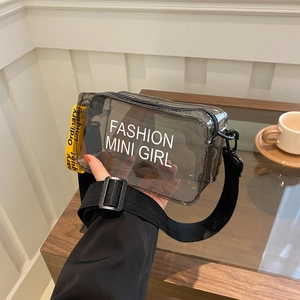 Sac bandoulière tendance en PVC gris semi-transparent avec imprimé lettres blanches
