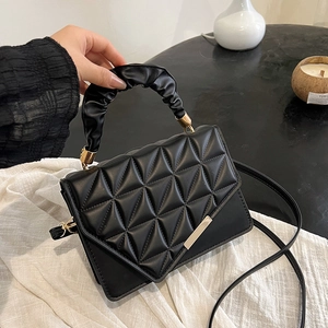 Sac à Main Matelassé Mode Pour Femmes Avec Poignée Froncée Sac Bandoulière En Cuir PU Quincaillerie Dorée Style Urbain Carré