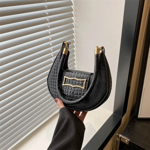 Women Fashion Crocodile Embossed Hobo Shoulder Bag Elegant Crescent Half Moon PU Leather Handbag With Gold Buckle Underarm Bag