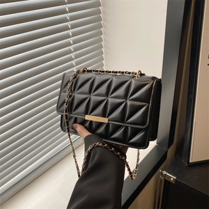 Elegante Borsa a Tracolla in Pelle PU Trapuntata da Donna Piccola Borsa a Spalla Quadrata con Tracolla a Catena Dorata