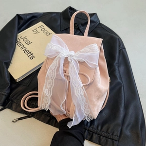 Mini sac à dos rose en velours avec grand nœud en dentelle et cordon de serrage
