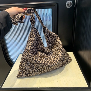 Large capacity leopard print fabric tote bag with knotted shoulder strap and soft texture