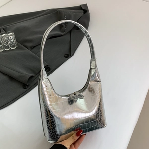 Sac hobo croissant argenté à relief crocodile avec poignée et double fermeture