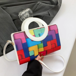Sac à main rectangulaire minimaliste avec motif géométrique coloré et anses rondes