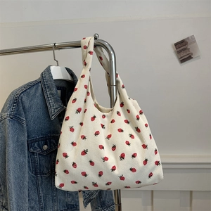Sac Fourre-tout en Velours Côtelé avec Imprimé Fraise pour Femmes Grande Capacité Sac à Bandoulière Décontracté Style Coréen