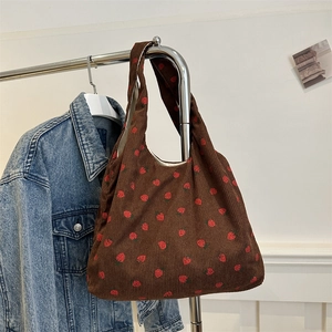 Sac fourre-tout en velours côtelé marron avec imprimé fraise pour femme, style épuré
