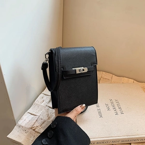 Sac pour Téléphone Minimaliste en Cuir PU Saffiano Fermoir Tournant en Métal Mini Sac à Bandoulière Élégant pour Femmes