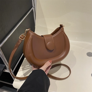Women Minimalist PU Leather Half Moon Underarm Bag Modern Solid Color Shoulder Crossbody Bag Round Buckle Saddle Bag For Daily Casual