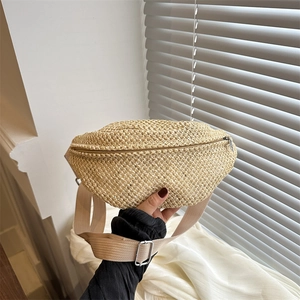 2024 New Fashion Women Straw Woven Chest Bag Casual Summer Beach Crossbody Fanny Pack With Adjustable Strap Small Handbag