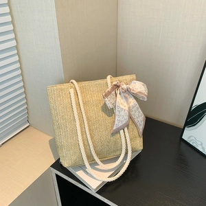 Sac Fourre-tout d'Été en Paille Tressée Femmes Noeud Foulard Imprimé Coeur Anse en Corde de Coton Urbain Minimaliste Décontracté Vacances