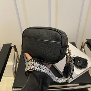 Women's Litchi Pattern PU Leather Crossbody Bag Geometric Wide Strap Camera Bag With Tassel Small Square Shoulder Bag