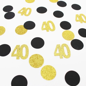 Glinsterend goud nummer 40 en zwarte cirkel confetti voor de 40e verjaardag decoratie
