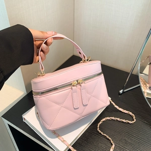 Women's Quilted Rhomboid Bucket Bag With Chain Strap And Handle Small Crossbody Vanity Case For Daily Commuting Party Bags