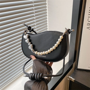 Sac Hobo pour Femmes en Similicuir PU avec Chaîne de Künstliche Perles Pendentif Cœur en Métal Sac à Bandoulière Couleur Unie