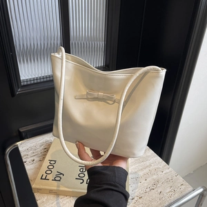 Women's Glossy PU Leather Underarm Bucket Bag With Bow Decoration Fashion Small Handbag For Daily Party Lady Trendy Purse